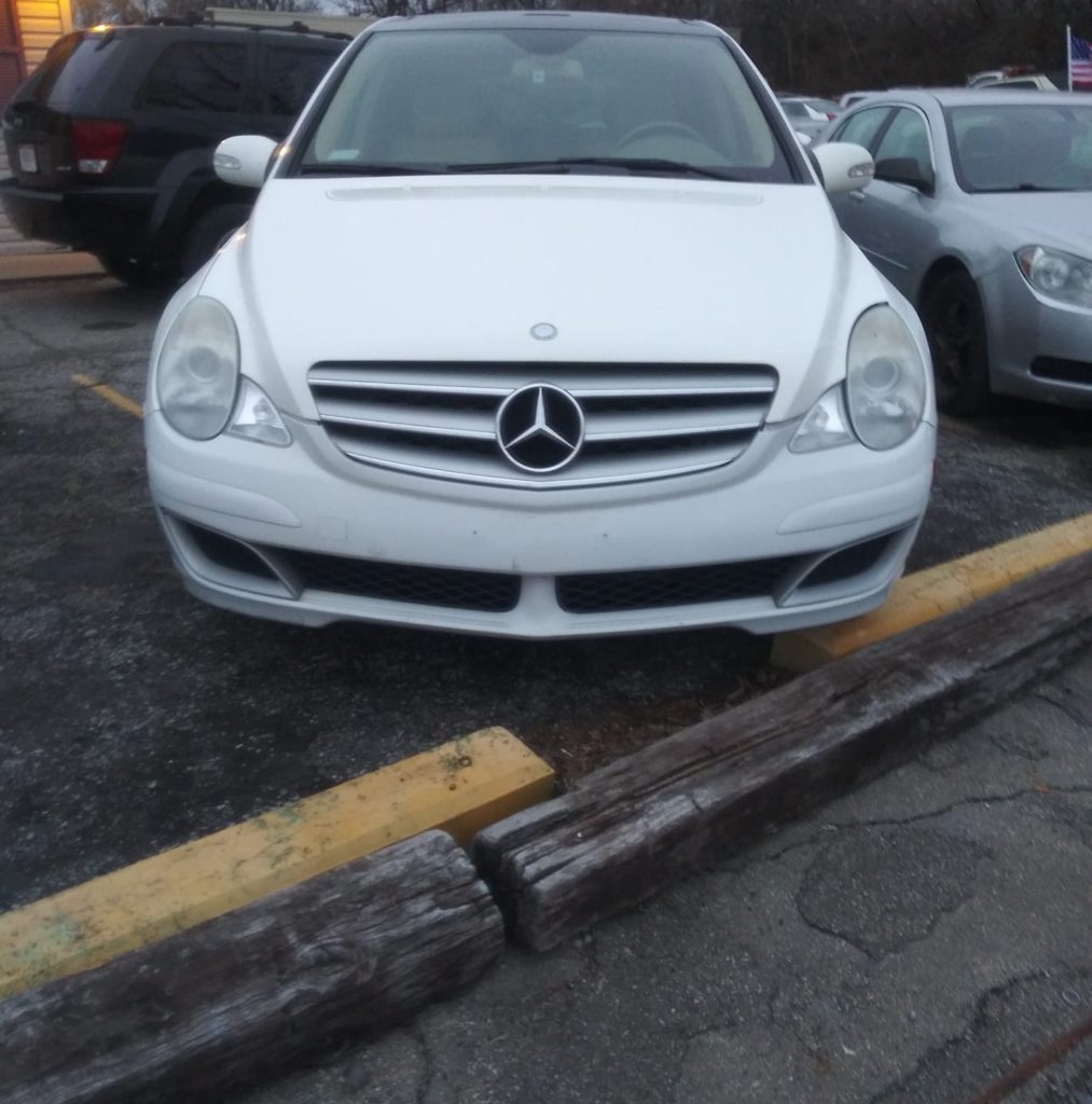 Indy Finest Cars LLC